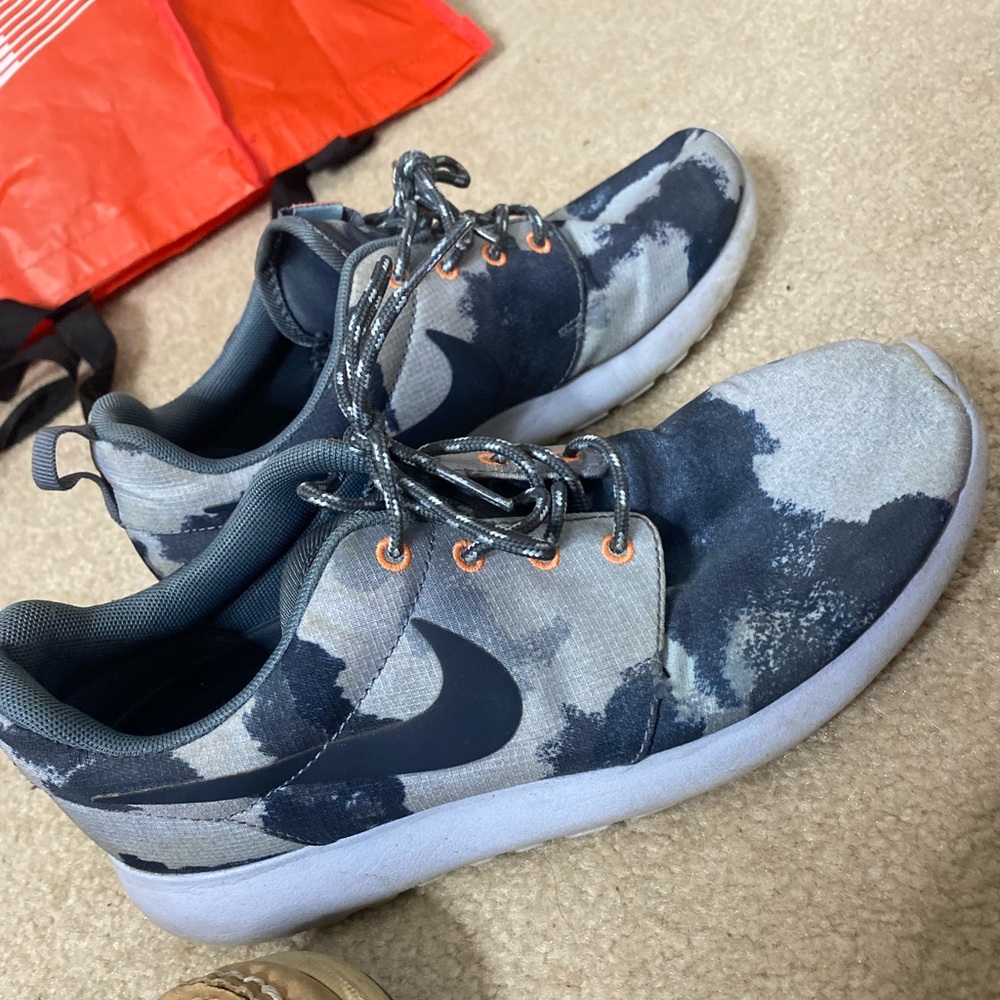 roshe runs tie dye style